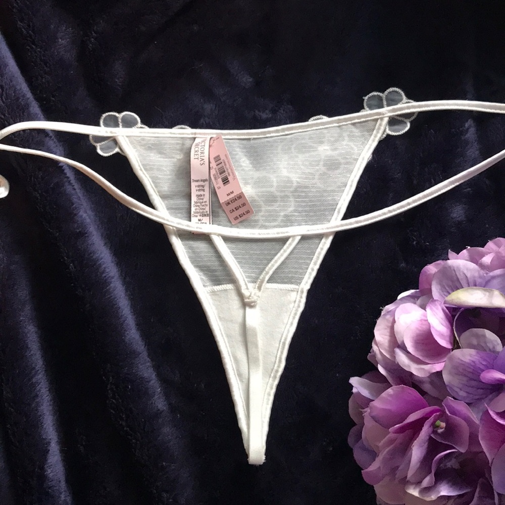 VS β’ Dream Angels Petal Thong Panty - Picture 4 of 9